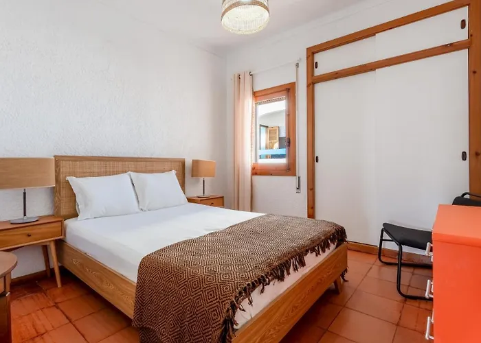 公寓 Comfy 2 Bdr W/ Balcony By Lovelystay 阿尔布费拉