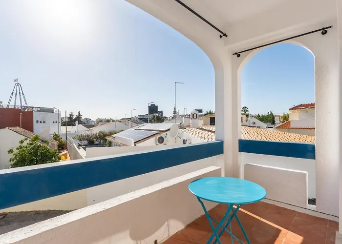 公寓 Comfy 2 Bdr W/ Balcony By Lovelystay 阿尔布费拉