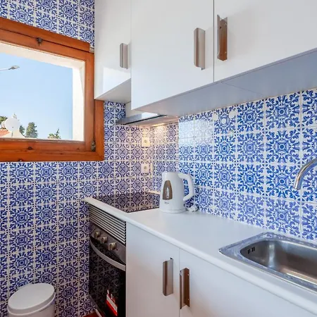 アパート Comfy 2 Bdr W/ Balcony By Lovelystay *